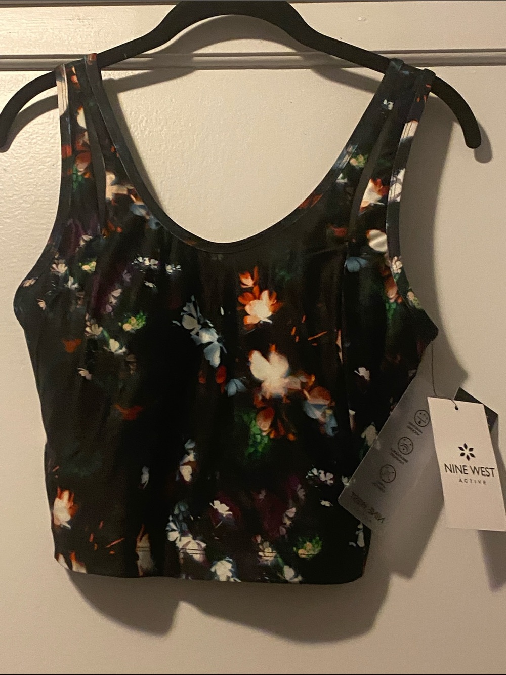 Nine West Active Black Floral Sports Bra - 4 way stretch - size Medium